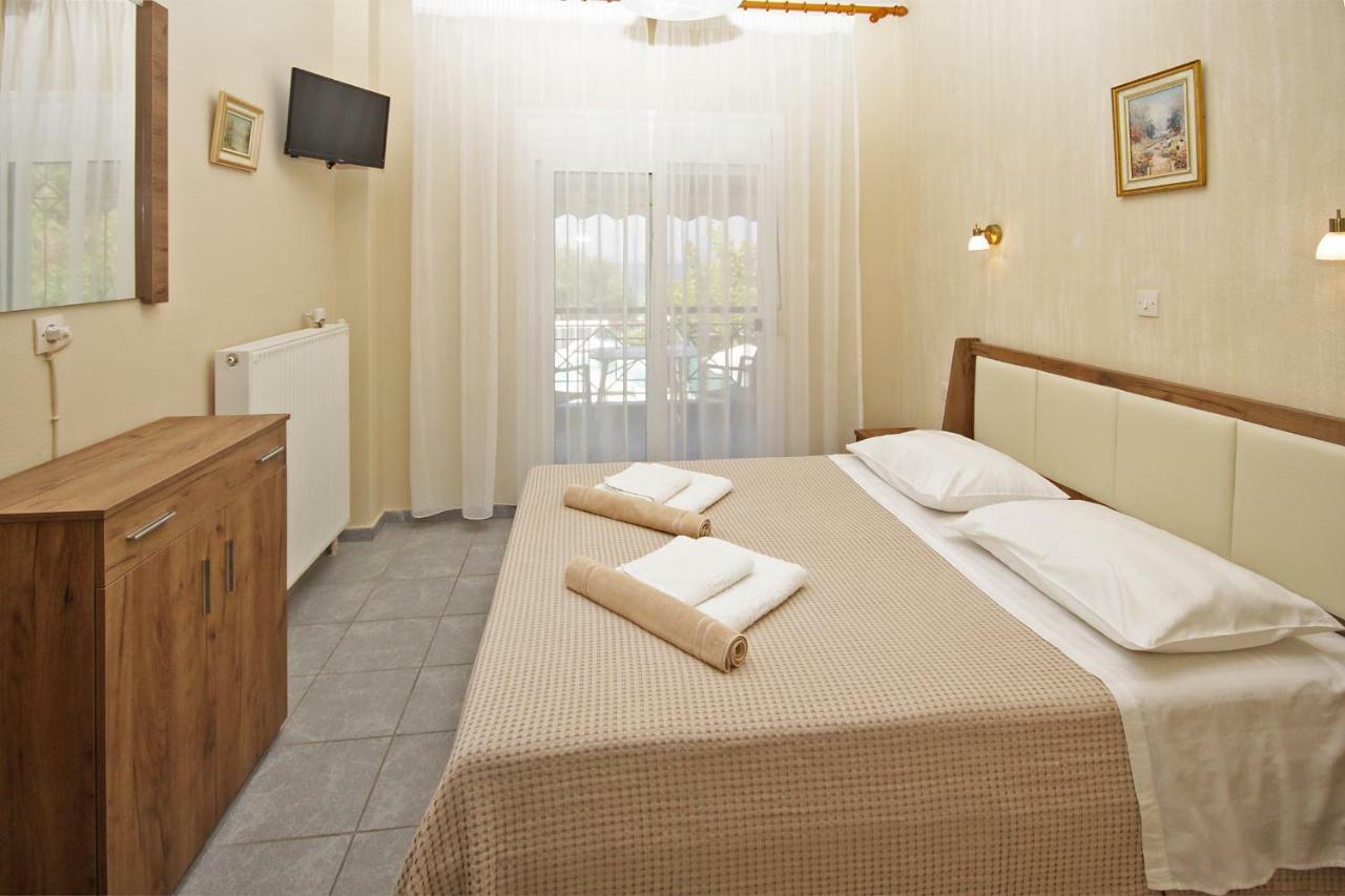 Funbeach Rooms Неос-Мармарас Экстерьер фото